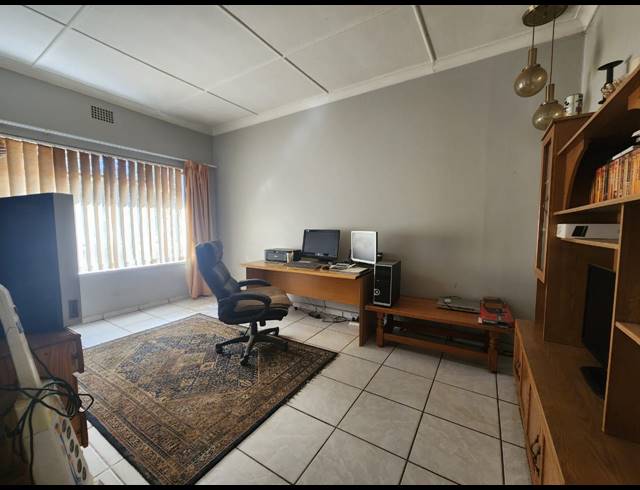 3 BEDROOM HOUSE FOR SALE IN THREE RIVERS